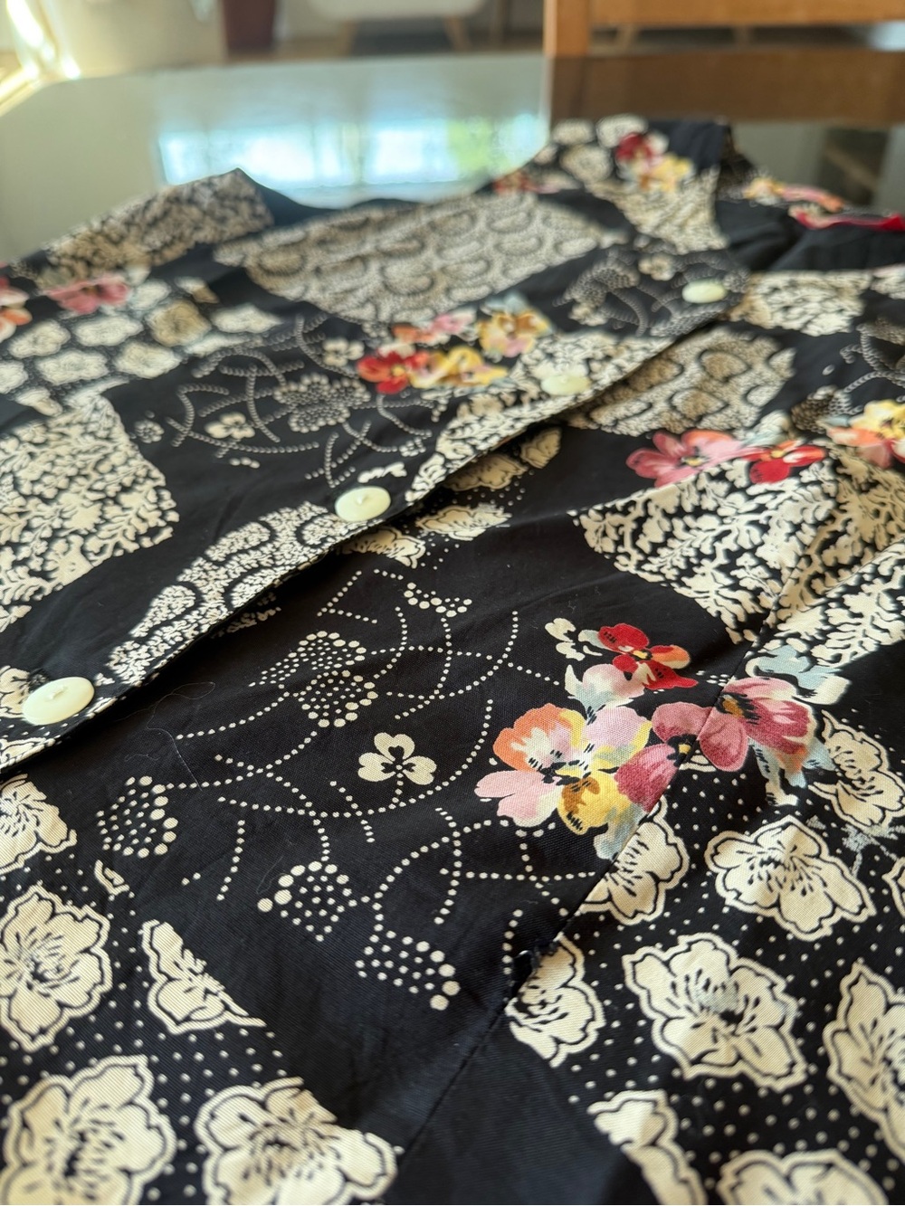 Vintage Black Floral Patchwork print V-Neck top small - Picture 7 of 11